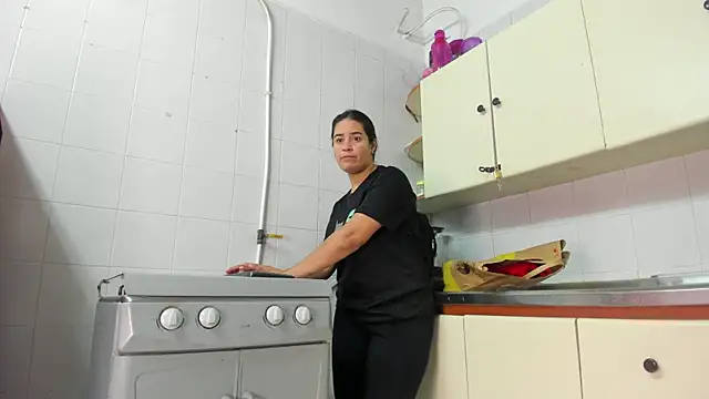 GreciaFox1 online show from December 2, 2025, 11:23 am