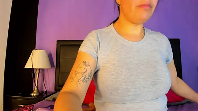 GreciaFox1 online show from July 8, 2026, 1:56 pm