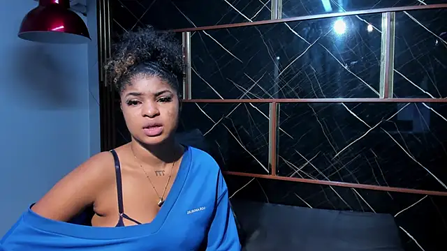 Snapshot of HannyThompson chatting on October 30, 2025, 12:25 pm HannyThompson online show from October 30, 2025, 12:25 pm