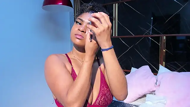 Snapshot of HannyThompson chatting on December 17, 2025, 12:32 pm HannyThompson online show from December 17, 2025, 12:32 pm