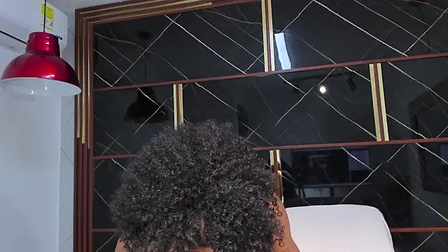 HannyThompson online show from February 1, 2026, 12:47 pm