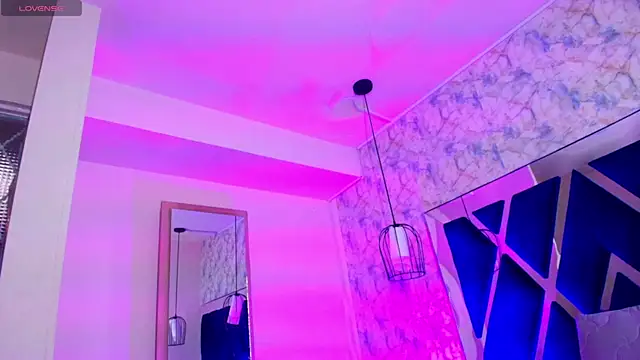 Snapshot of Luciifeer_ chatting on November 23, 2025, 5:23 pm Luciifeer online show from November 23, 2025, 5:23 pm