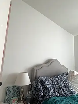 honeycombhalo online show from April 17, 2026, 8:55 pm