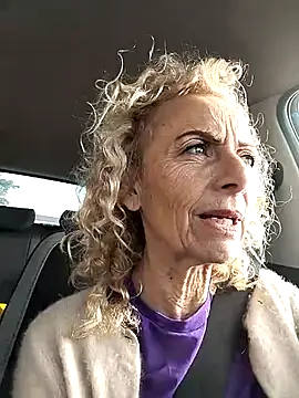 clarabell4 online show from March 10, 2026, 7:45 am