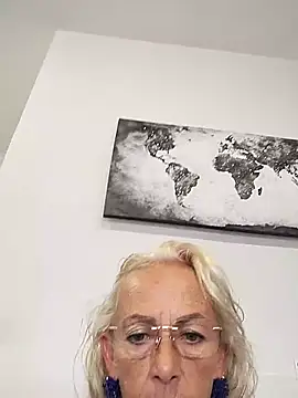 Snapshot of clarabell4 chatting on July 22, 2026, 7:54 am clarabell4 online show from July 22, 2026, 7:54 am