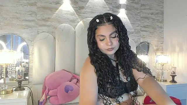 Snapshot of Yassy_vazquez chatting on December 19, 2025, 7:38 pm Yassy vazquez online show from December 19, 2025, 7:38 pm