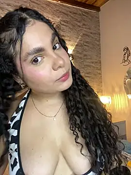 Snapshot of Yassy_vazquez chatting on January 17, 2026, 7:39 pm Yassy vazquez online show from January 17, 2026, 7:39 pm