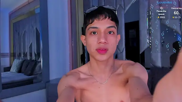 Snapshot of Sebax_Young chatting on July 5, 2026, 8:05 pm Sebax Young online show from July 5, 2026, 8:05 pm