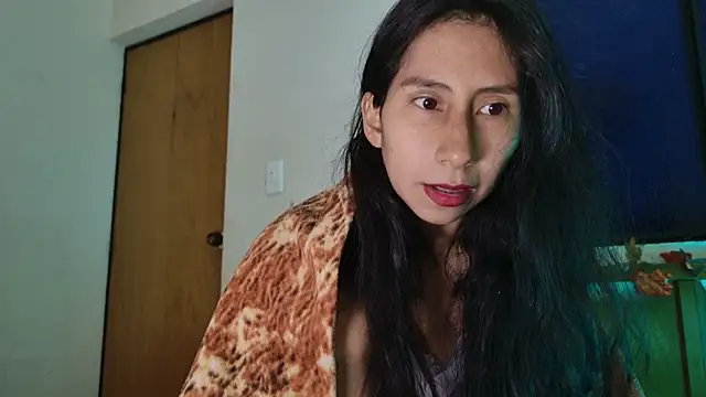Snapshot of _MoonLipson_ chatting on October 17, 2025, 10:11 pm MoonLipson online show from October 17, 2025, 10:11 pm
