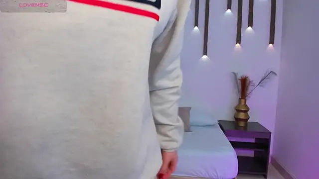 Snapshot of emma_fhox chatting on February 7, 2026, 2:19 am emma fhox online show from February 7, 2026, 2:19 am