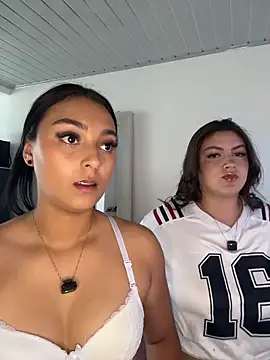 nicolexxaleja online show from March 17, 2026, 9:07 pm