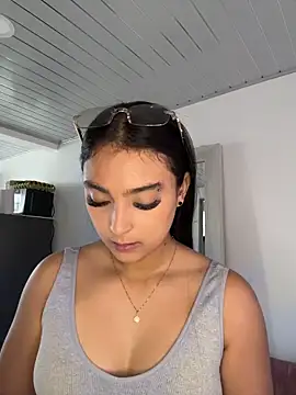 nicolexxaleja online show from March 7, 2026, 3:50 pm