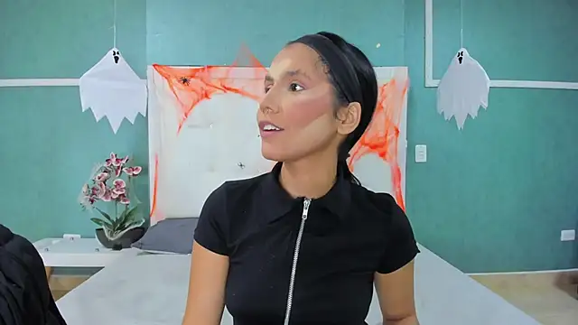 ania gomez online show from October 18, 2025, 10:12 pm