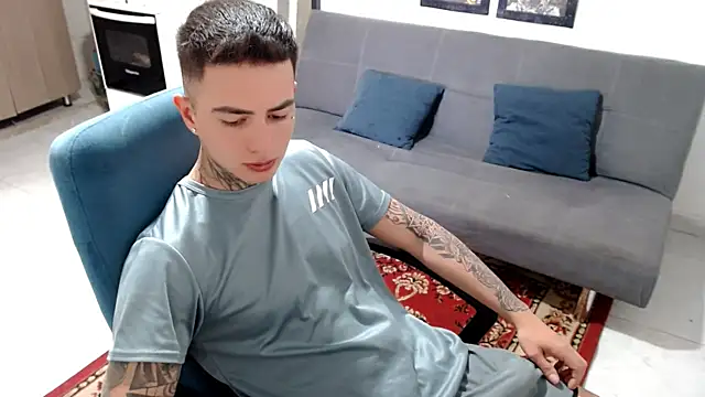 santii ss online show from December 15, 2025, 3:18 pm