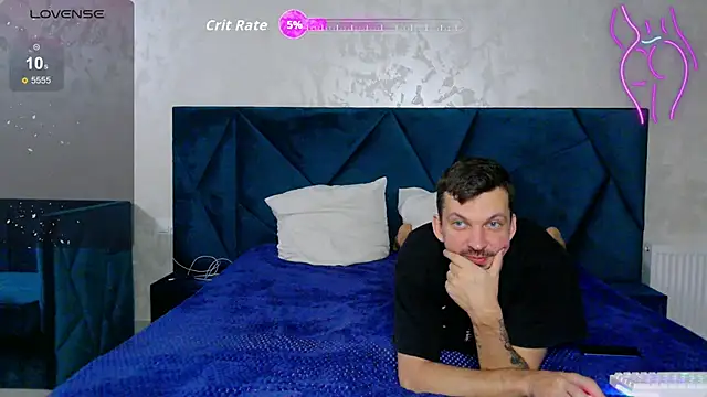 Snapshot of Bugs_and_Bunny chatting on January 12, 2026, 10:03 pm Bugs and Bunny online show from January 12, 2026, 10:03 pm