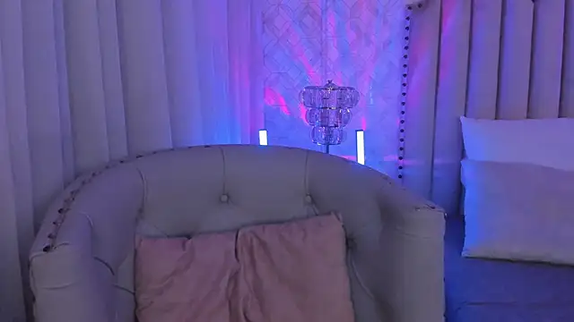 Snapshot of Yourwishisme_val chatting on September 25, 2025, 3:45 am Yourwishisme val online show from September 25, 2025, 3:45 am