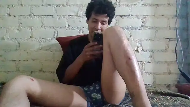 LecheDeSoya666 online show from March 22, 2026, 5:43 am