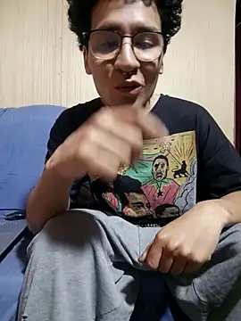 LecheDeSoya666 online show from September 27, 2025, 2:18 am