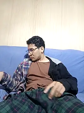 LecheDeSoya666 online show from October 13, 2025, 11:27 pm