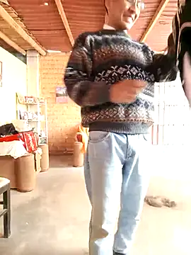 LecheDeSoya666 online show from October 6, 2025, 6:52 pm