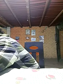 LecheDeSoya666 online show from September 20, 2025, 2:49 am