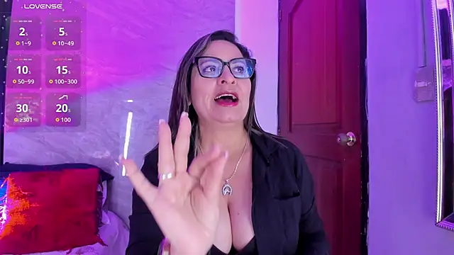 Snapshot of Agatha_Pleasure chatting on January 19, 2026, 11:47 am Agatha Pleasure online show from January 19, 2026, 11:47 am