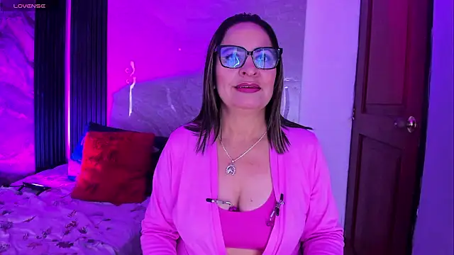 Snapshot of Agatha_Pleasure chatting on February 5, 2026, 11:50 am Agatha Pleasure online show from February 5, 2026, 11:50 am