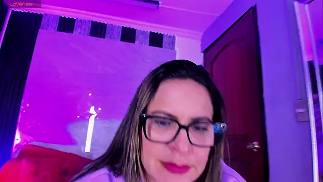 Snapshot of Agatha_Pleasure chatting on February 7, 2026, 11:51 am Agatha Pleasure online show from February 7, 2026, 11:51 am