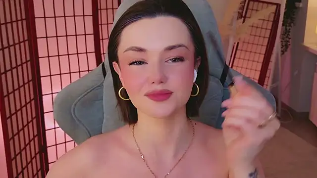 AvaFlower online show from April 7, 2026, 3:03 pm