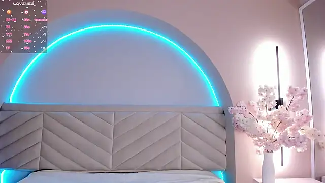 Bella Williiams online show from April 4, 2026, 12:12 pm