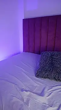 Snapshot of RominaaReyes chatting on November 21, 2025, 1:48 am RominaaReyes online show from November 21, 2025, 1:48 am