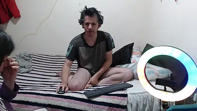 Snapshot of jade_noah_ chatting on October 3, 2025, 11:45 am jade noah online show from October 3, 2025, 11:45 am