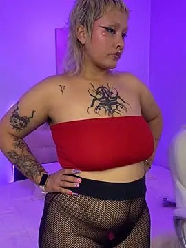 Snapshot of pink_maddy chatting on September 27, 2025, 4:18 am pink maddy online show from September 27, 2025, 4:18 am