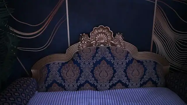 IvyLaurent online show from November 19, 2025, 9:42 am