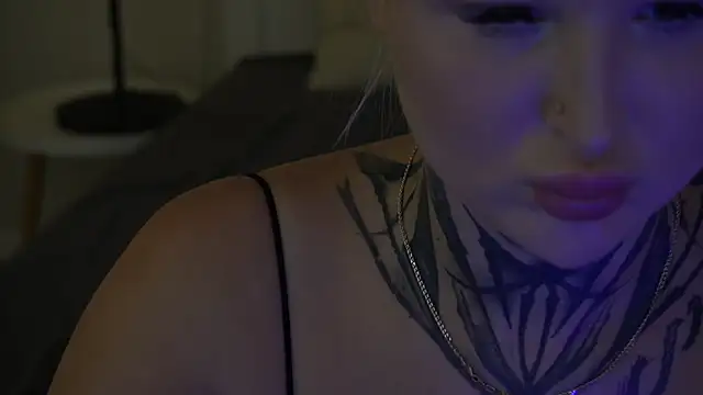 IvyLaurent online show from September 21, 2025, 12:10 pm