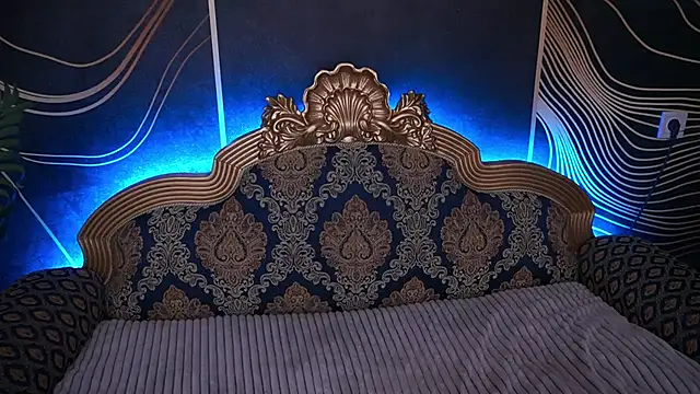 IvyLaurent online show from November 11, 2025, 6:36 pm