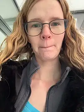 Snapshot of Bikergirl_97 chatting on November 27, 2025, 12:49 pm Bikergirl 97 online show from November 27, 2025, 12:49 pm