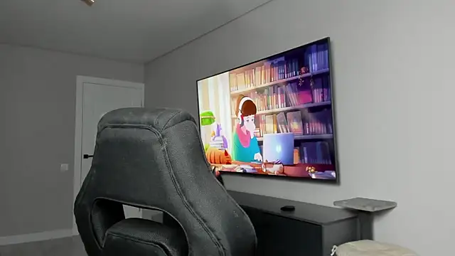 DaniHort online show from May 11, 2026, 9:54 am