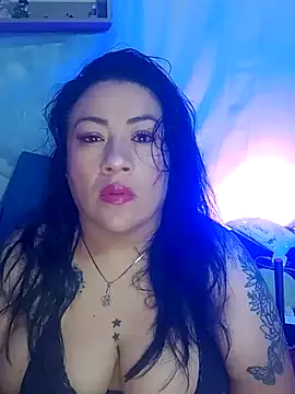 Clunita online show from December 1, 2025, 9:54 am