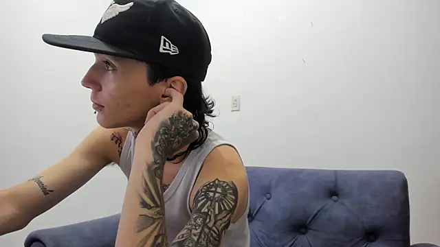 StraightBoy Nick online show from April 3, 2026, 4:19 am