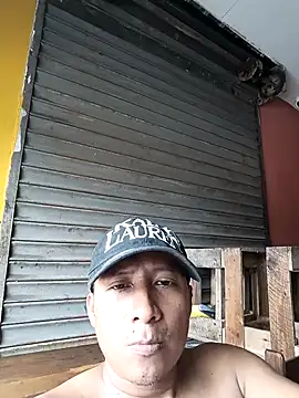 Snapshot of elmercader2025 chatting on September 19, 2025, 6:34 pm elmercader2025 online show from September 19, 2025, 6:34 pm