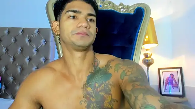 Snapshot of antonio__444 chatting on October 10, 2025, 11:33 am antonio 444 online show from October 10, 2025, 11:33 am
