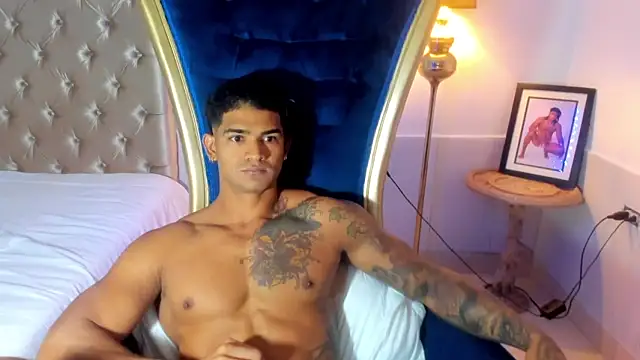 antonio  444 online show from November 10, 2025, 11:37 am