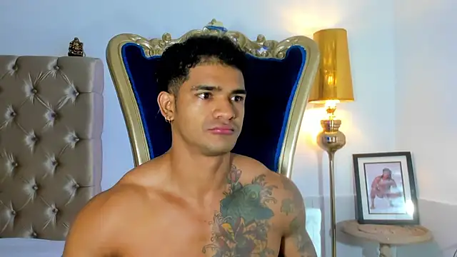 antonio  444 online show from November 14, 2025, 9:02 am