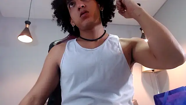 Snapshot of Xfire_boy69 chatting on November 17, 2025, 2:21 pm Xfire boy69 online show from November 17, 2025, 2:21 pm