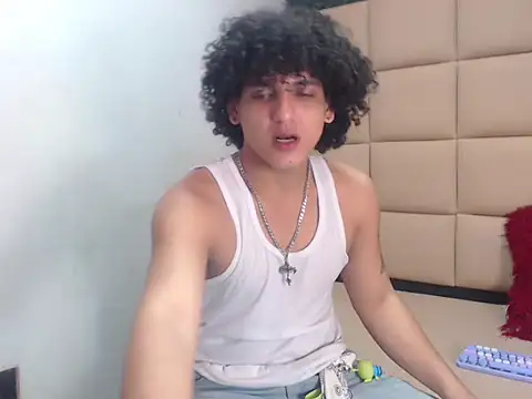 Snapshot of Xfire_boy69 chatting on October 2, 2025, 3:48 pm Xfire boy69 online show from October 2, 2025, 3:48 pm