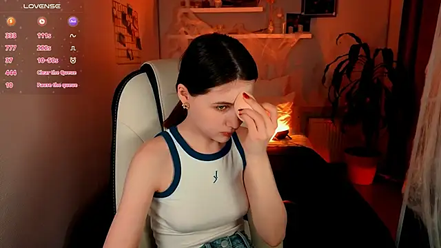 Kimmie shine online show from November 1, 2025, 8:52 am