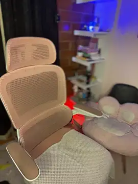 Dannaa Lovs online show from October 31, 2025, 7:10 pm