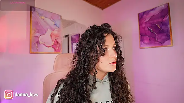 Dannaa Lovs online show from February 13, 2026, 2:06 pm