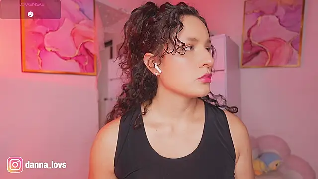 Dannaa Lovs online show from November 6, 2025, 5:50 pm